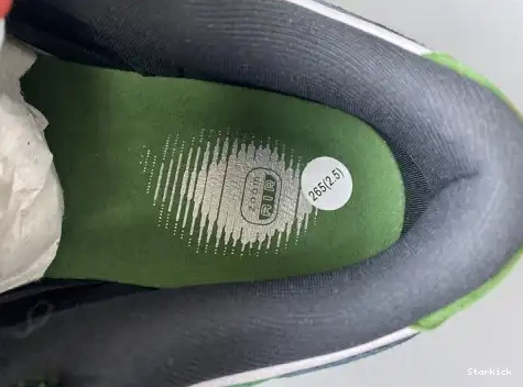 304292-302 Nike Dunk SB Low Heineken 0530